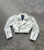 KURTKA ZE SZTUCZNEJ SKÓRY.