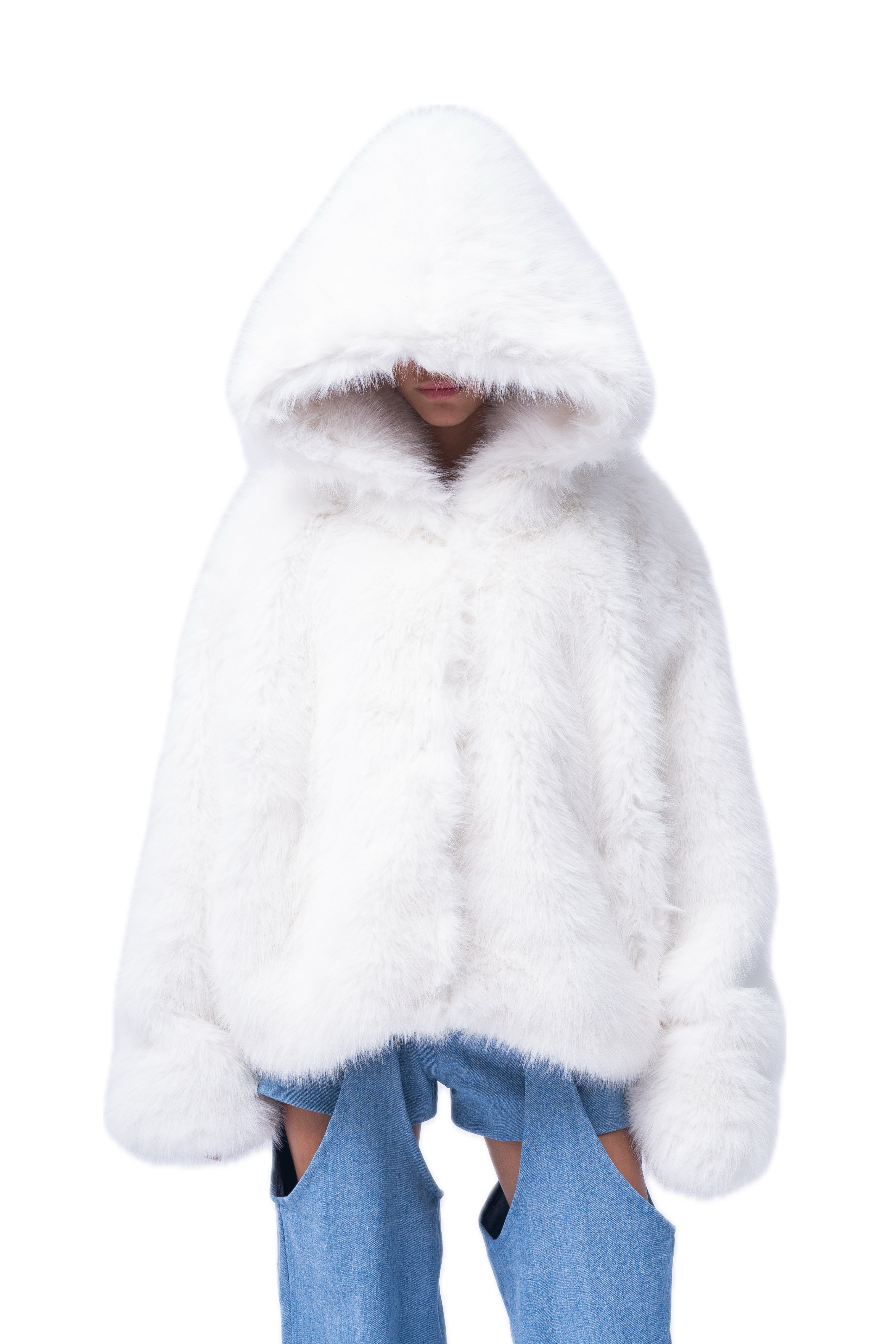 WHITE FAUX FUR COAT.