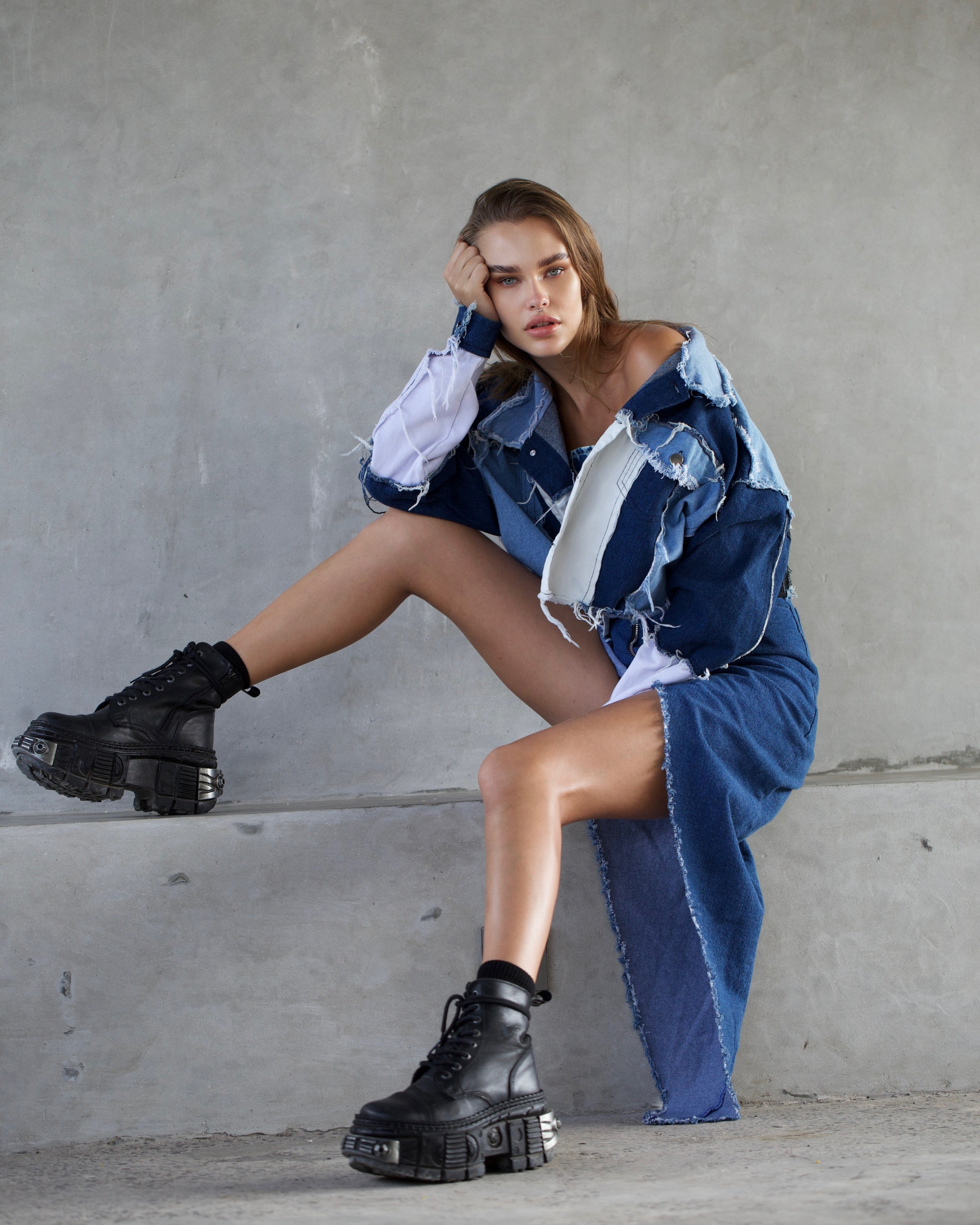 VESTE EN JEAN PATCHWORK.