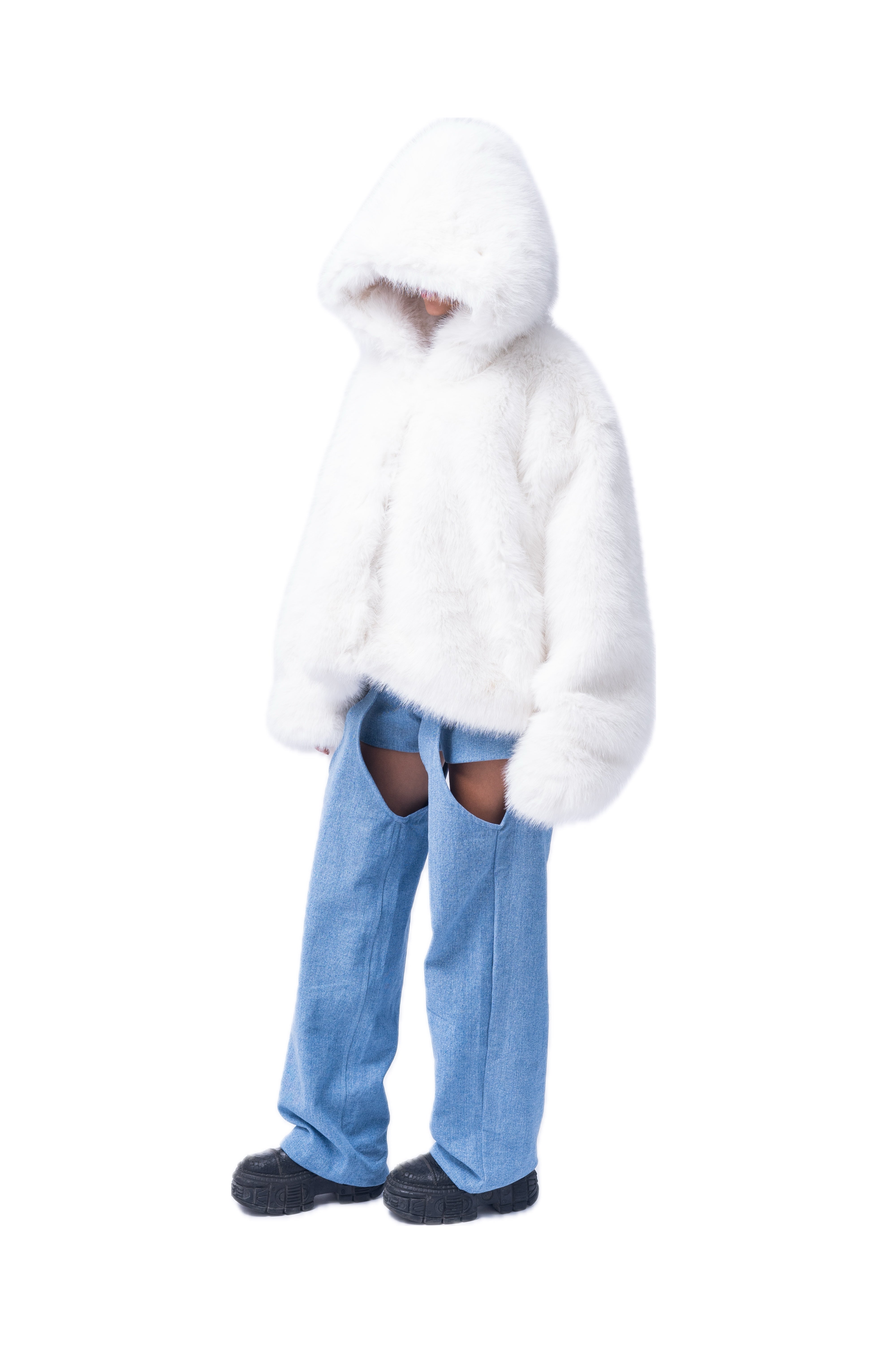 WHITE FAUX FUR COAT.